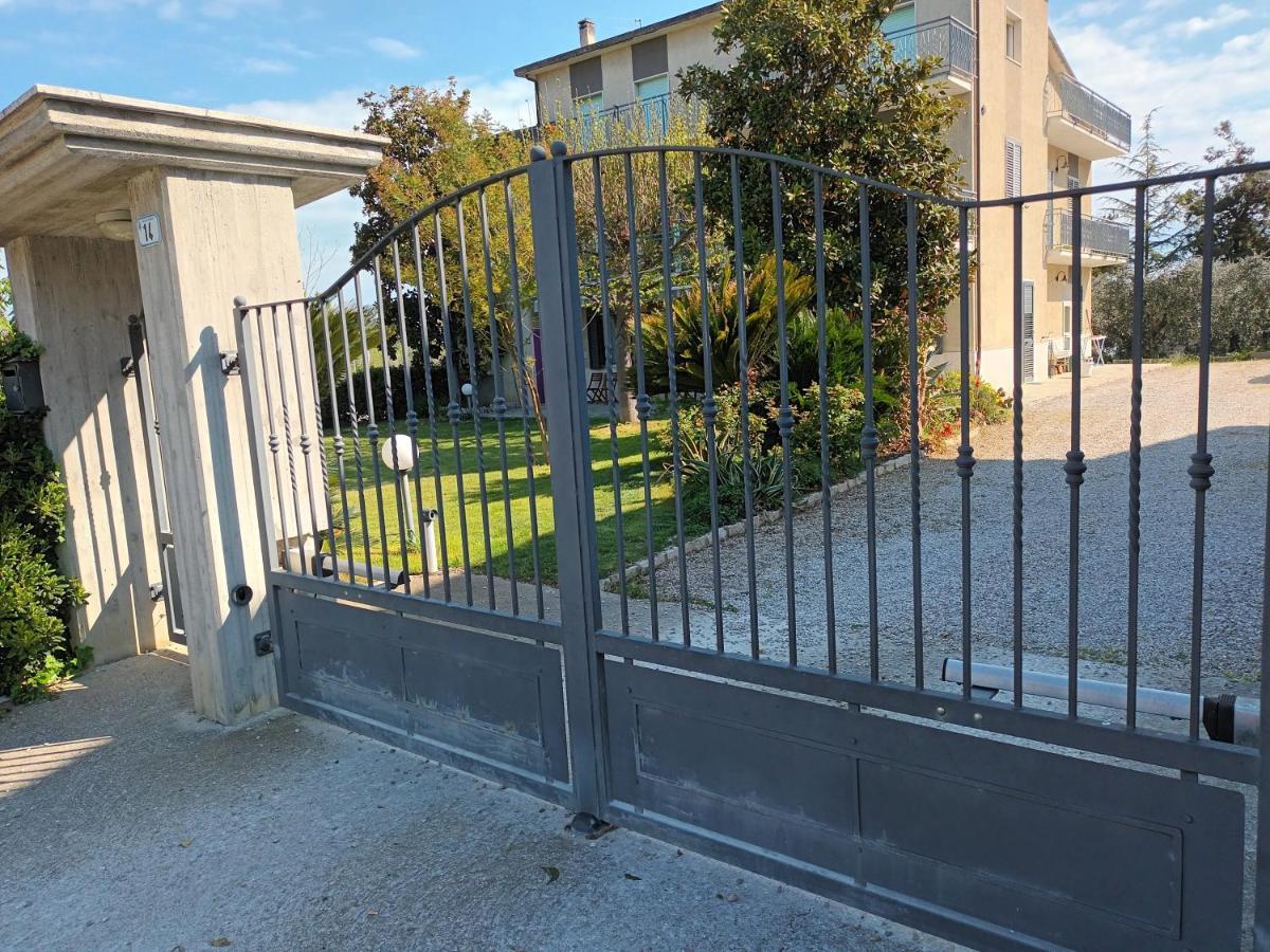 La Casa Degli Ippocastani Lejlighed Colonnella Eksteriør billede